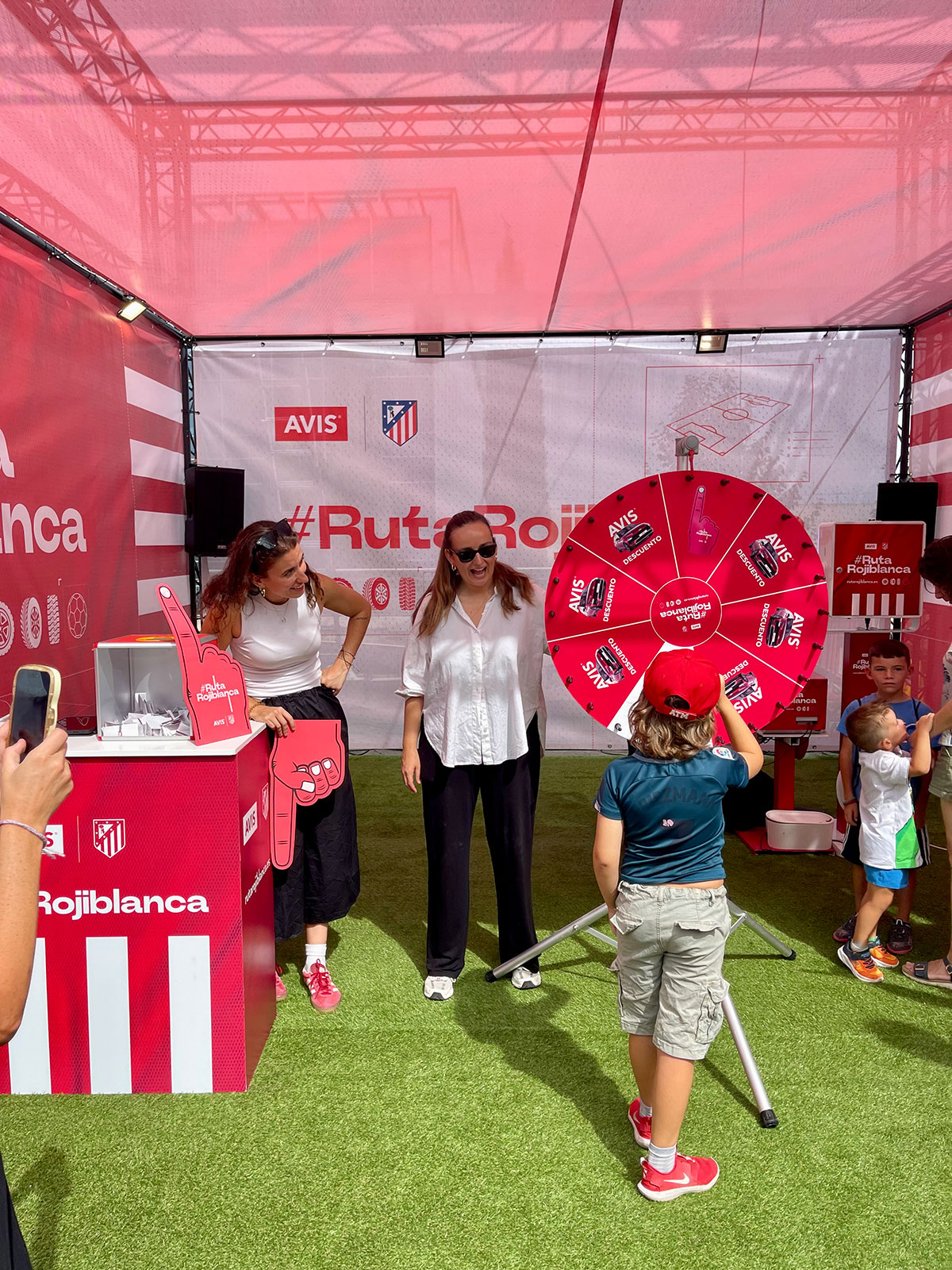 Innicia impresión gran-formato e instalaciones y montaje para ventos-Avis