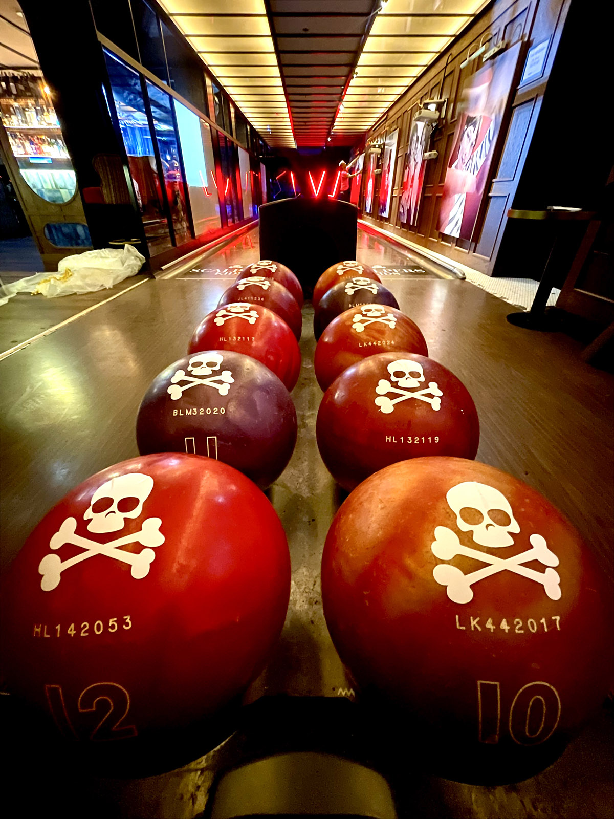 Montaje y decoración evento empresa Scalpers Inicia impresión digital