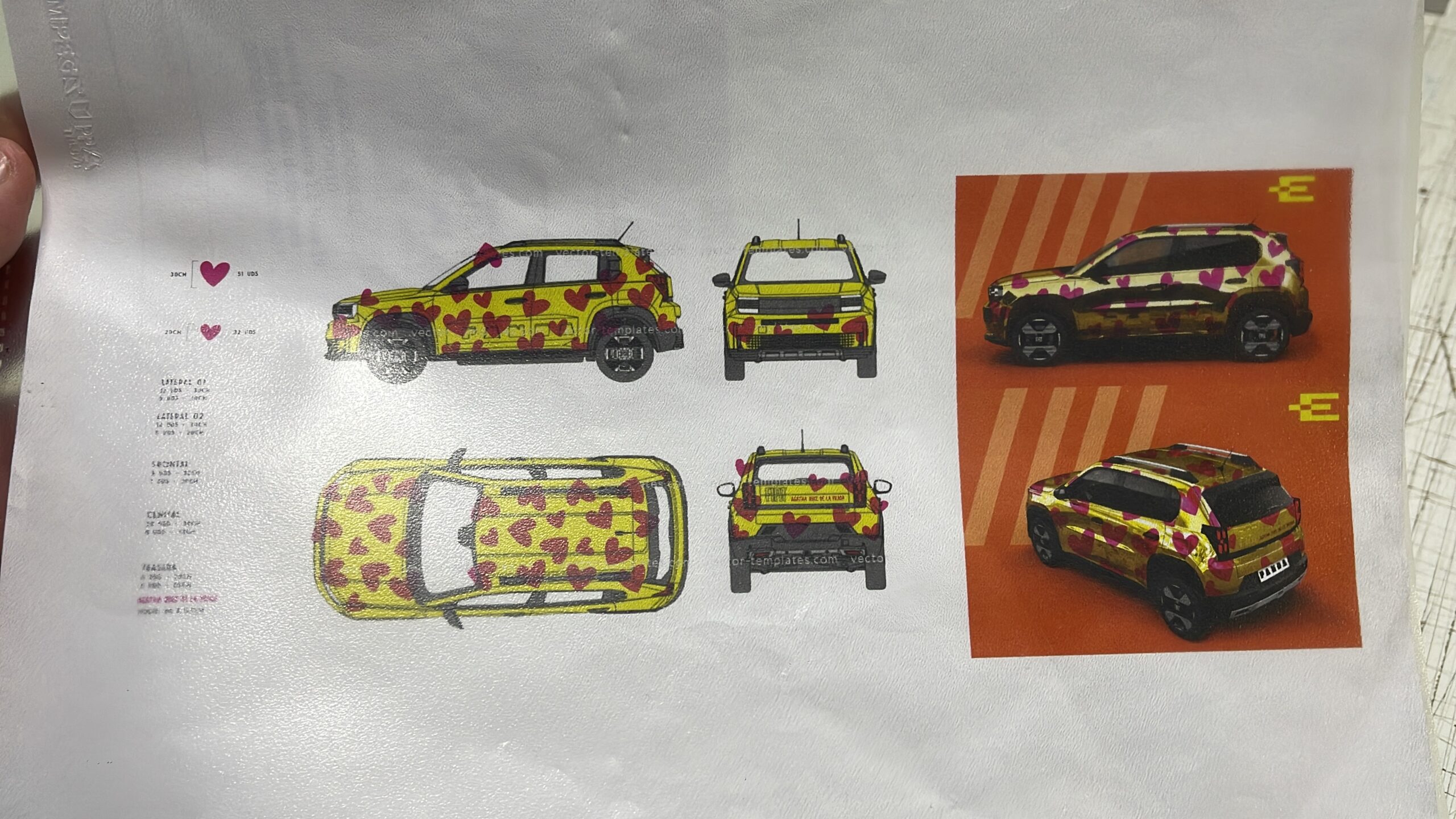 Agatha Ruiz de la Prada - coche corazones - rotulación de vehículos evento Innicia - impresión digital