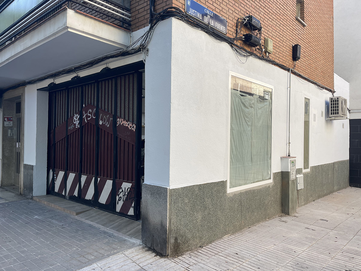 decoración entrada local heladería La Vespa Innicia Impresión 5